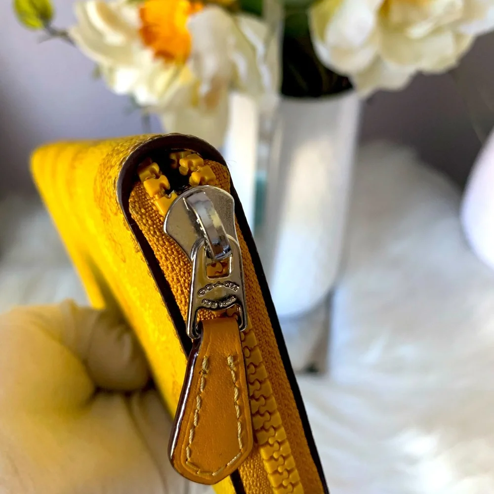 Coach Zip Wallet-Horse and Carriage Print
